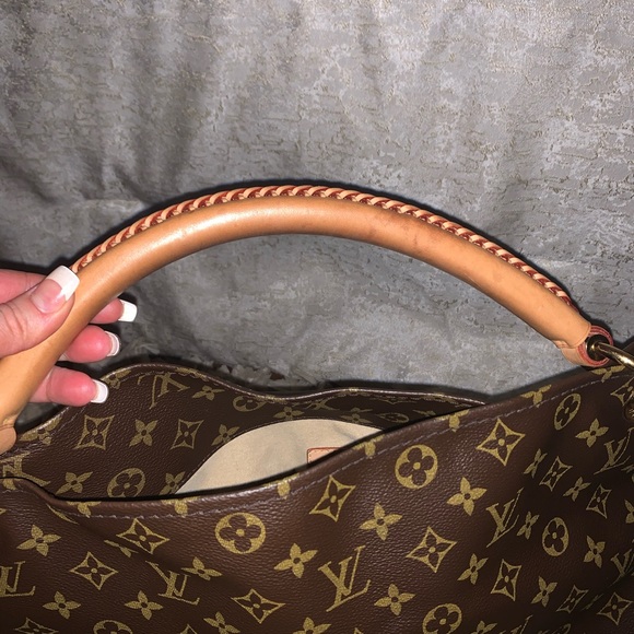 SOLD - Picture 2 of 7